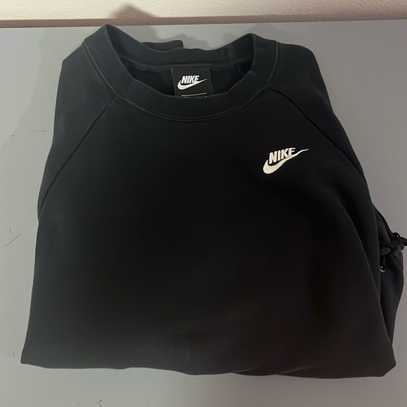 Nike Tops - women’s large black Nike cropped sweatshirt